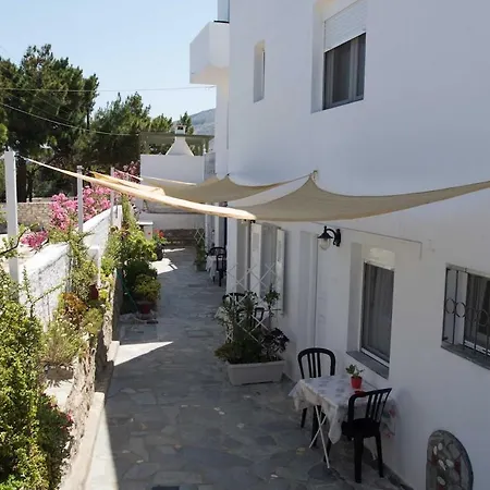 Hostel Melas B2