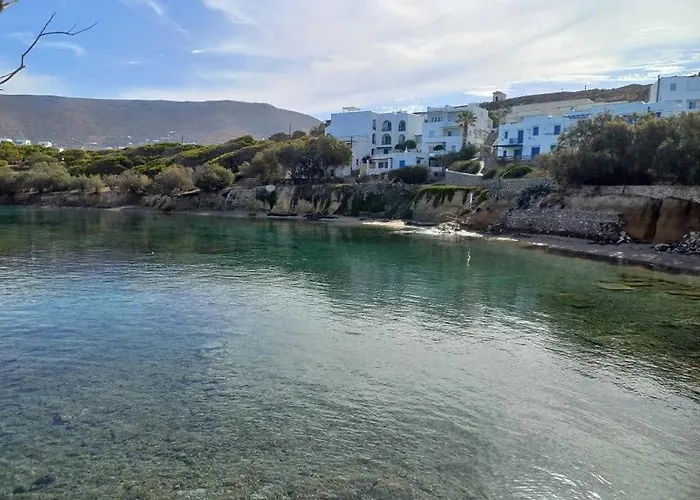 Melas B2 * Parikia (Paros)